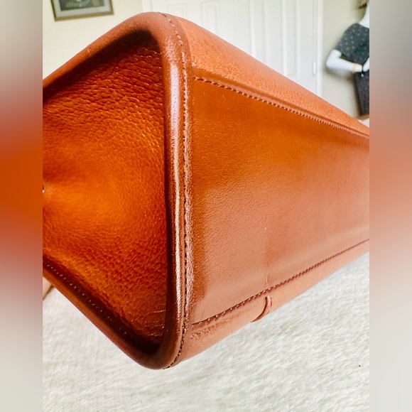 Authentic Burberry Documents/Business Bag - Picture 6 of 16